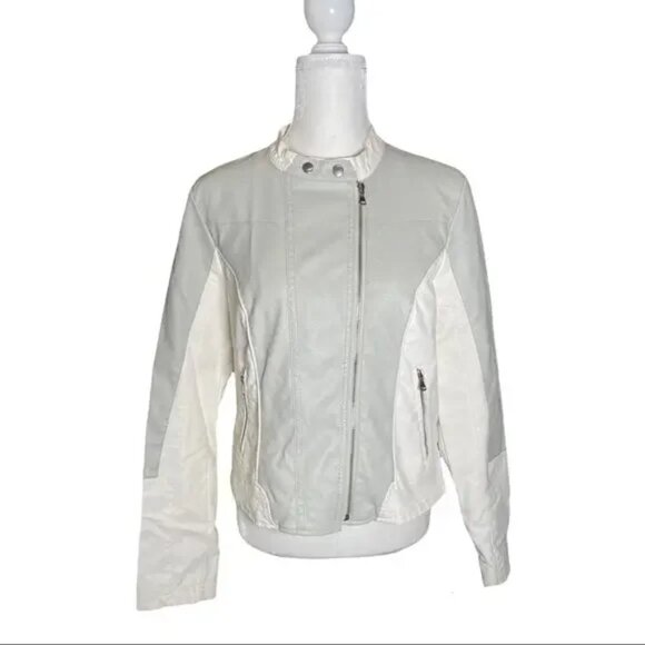 “COLLECTION BY BERNARDO” WOMAN’S FAUX LEATHER & SNAKE SKIN MOTO JACKET – LARGE - Picture 1 of 15